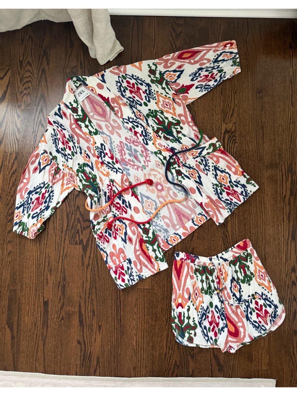 Zara Co-ord Set - Robe and Shorts in Vibrant Pattern